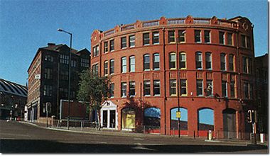 Fachada do clube Haçienda