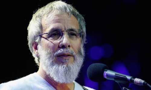 Yusuf Islam (antes de se transformar em Cat Stevens no show em São Paulo)