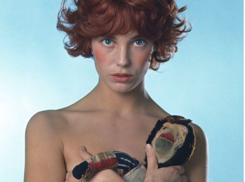 Melody (Jane Birkin) e seu macaquinho