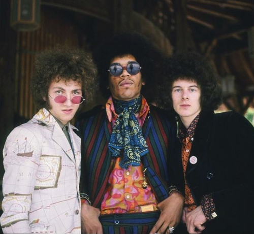 Axis Bold as love_04