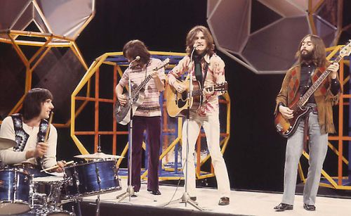 THE KINKS British Pop Group Left to Right: MICK AVORY; DAVE DAVIES; RAY DAVIES and PETE QUAIFE COMPULSORY CREDIT: UPPA/Photoshot Photo CPB 027167   10.02.1971