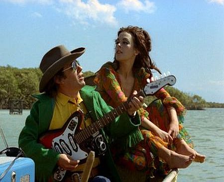 Na volta de Macunaíma à floresta ele pede a construção de uma ponte para facilitar a vida dos goianos