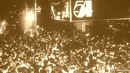 Studio 54, templo da disco music da década de 1970.