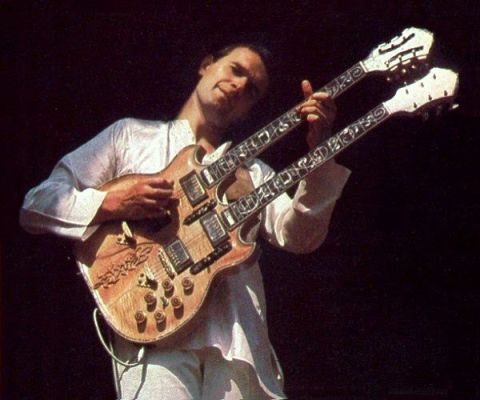 electric_guitarist_01