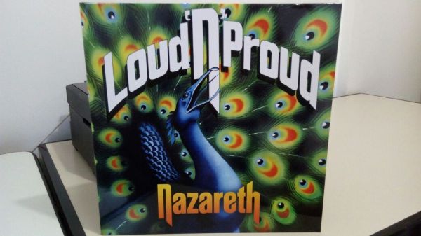 Gosto muito da capa do álbum. Este não é o mesmo que tocou naquela noite há 40 anos!!!