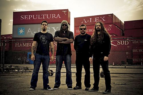 Sepultura em 2009, ano de lançamento do álbum "A-Lex"